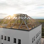 Thaya Vinarstvi فندق