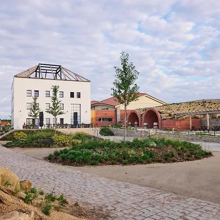Thaya Vinarstvi Hotel