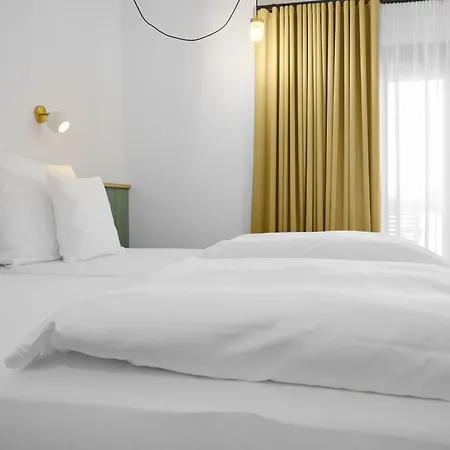 Thaya Vinarstvi 4* זנוימו